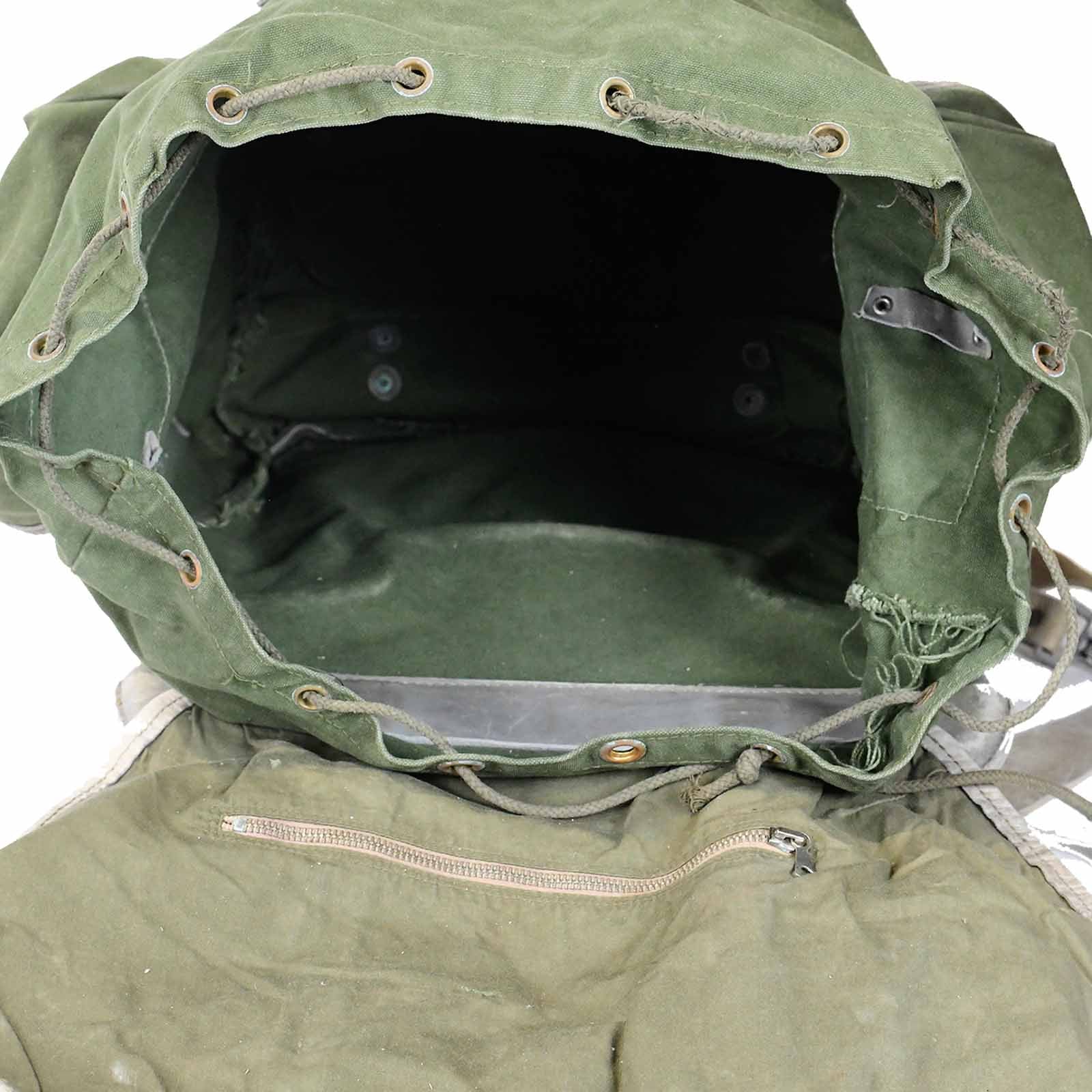 Norwegian Vintage Rucksack Olive - Image 6
